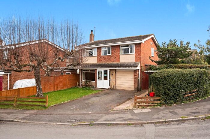 4 Bedroom Detached House For Sale In Manning Avenue, Cullompton, Devon, EX15