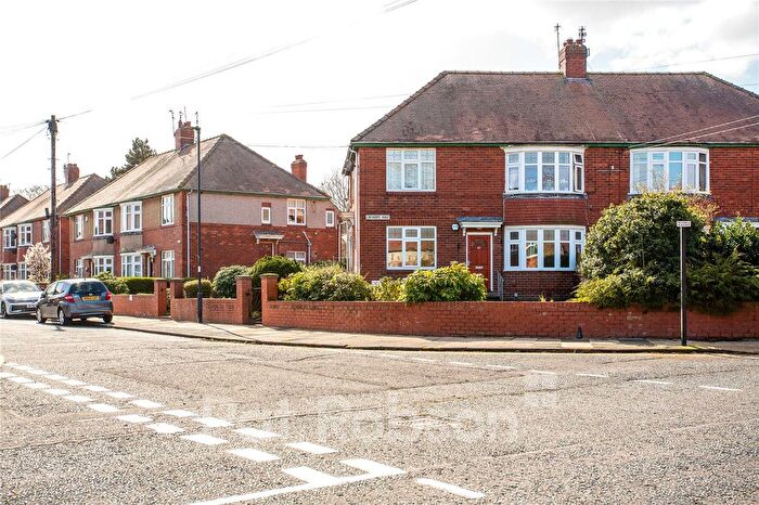 2 Bedroom Flat To Rent In Linthorpe Road, Gosforth, Newcastle Upon Tyne, NE3