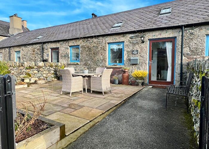 2 Bedroom Cottage For Sale In Bwthyn Ystabl, Llwyn Onn, Llanfairpwllgwyngyll, LL61