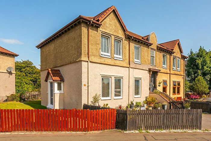 3 Bedroom Flat For Sale In Lochend Quadrant, Edinburgh, EH7