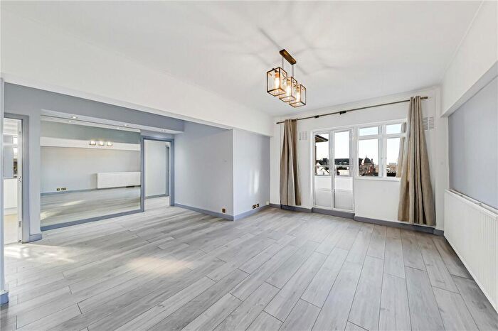 2 Bedroom Apartment To Rent In St. Johns Wood Road, London, NW8