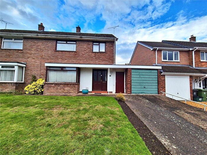 3 Bedroom Semi Detached House For Sale In Elm Grove, Wrexham, LL12