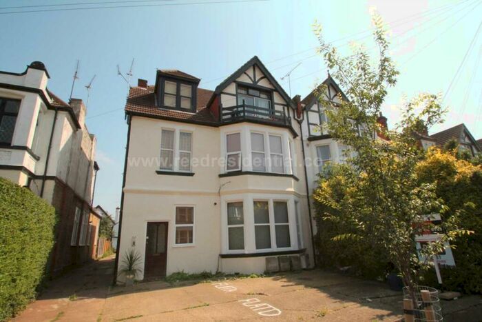 2 Bedroom Apartment To Rent In Valkyrie Road, Westcliff On Sea, SS0