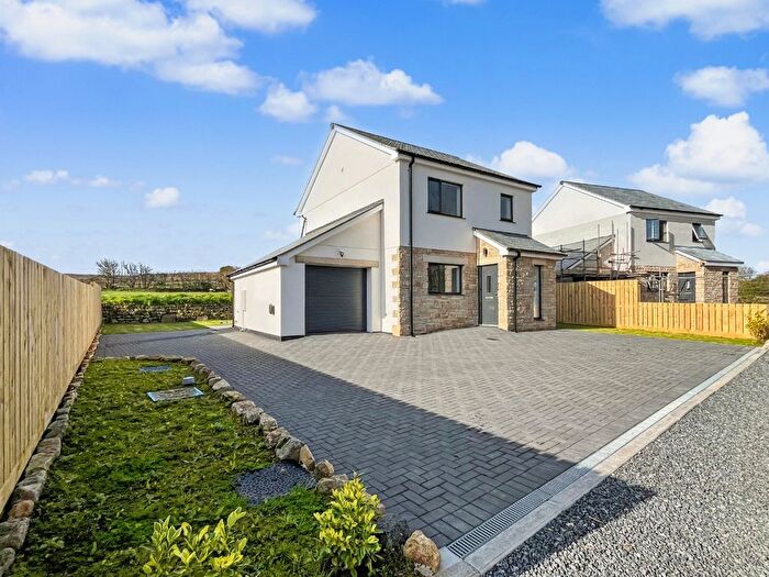 3 Bedroom Detached House For Sale In Forth Vean, Helston, TR13