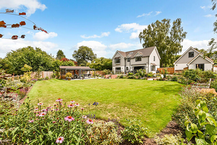 4 Bedroom Detached House For Sale In Mint Road, Liss Forest, Hampshire, GU33