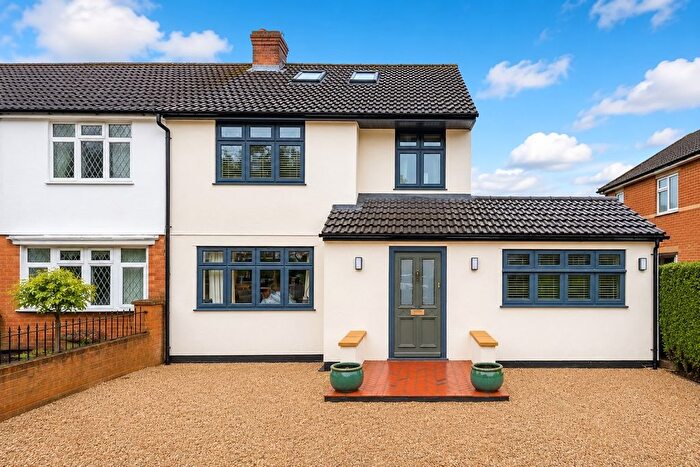 6 Bedroom Semi-Detached House For Sale In St. Albans Road West, Hatfield, AL10
