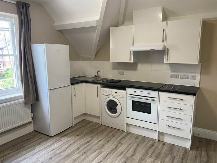 3 Bedroom House To Rent In Walsingham Road, Bristol, BS6