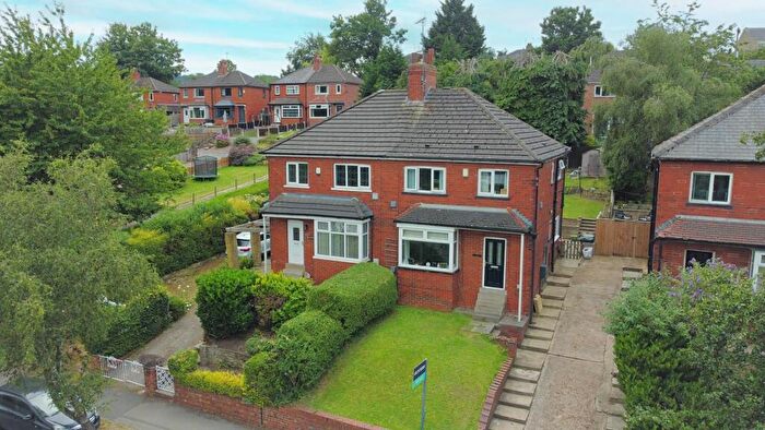 3 Bedroom Semi-Detached House For Sale In Ring Road, Farnley, Leeds, LS12