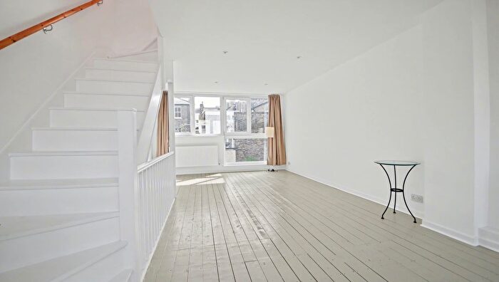 3 Bedroom Terraced House To Rent In Croftdown Road, Dartmouth Park, London, NW5