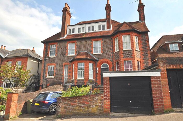 Studio To Rent In Semaphore Road, Guildford, Surrey, GU1