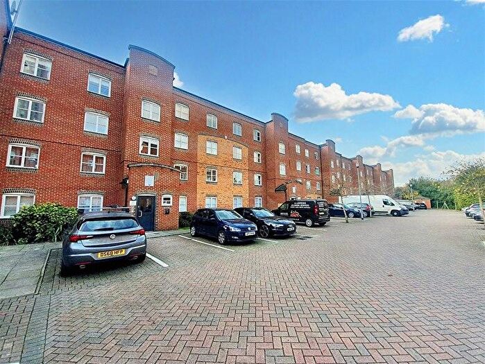 2 Bedroom Flat To Rent In Otter Close, Blaker Road, Stratford, E15