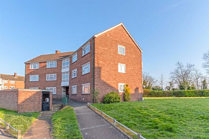 2 Bedroom Flat To Rent In Brading Crescent, London, E11