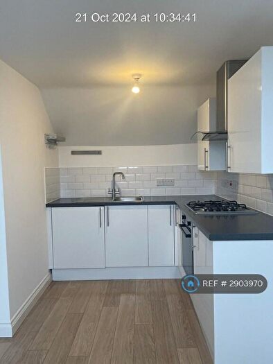 2 Bedroom Flat To Rent In Worsley Court, Bristol, BS5