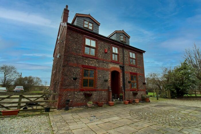 5 Bedroom Farmhouse For Sale In Ebeneezer Farm, Irlam Moss, Irlam, M44