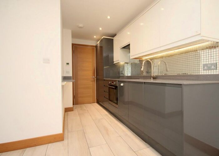 2 Bedroom Flat To Rent In Prince Of Wales Road, Kentish Town, NW5