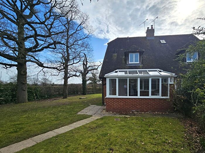 3 Bedroom End Of Terrace House For Sale In Albion Road, Marden, Tonbridge, TN12