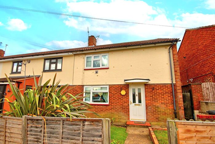 3 Bedroom End Of Terrace House For Sale In Ivinghoe Close, Watford, WD25