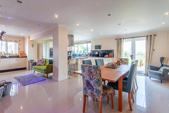 6 Bedroom Detached House For Sale In Church Road, Worlingworth, IP13