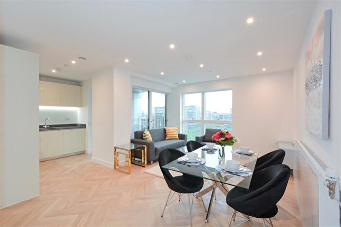 2 Bedroom Apartment To Rent In Birch House, SE3