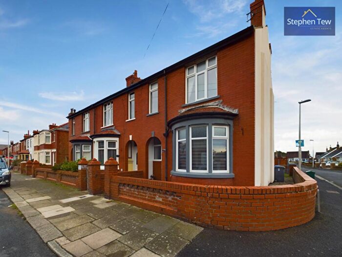 3 Bedroom End Of Terrace House For Sale In Garton Avenue, Blackpool, FY4