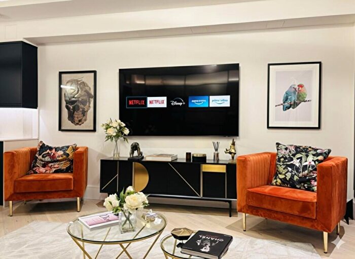 1 Bedroom Flat For Sale In Whetstone, High Road, London, N20