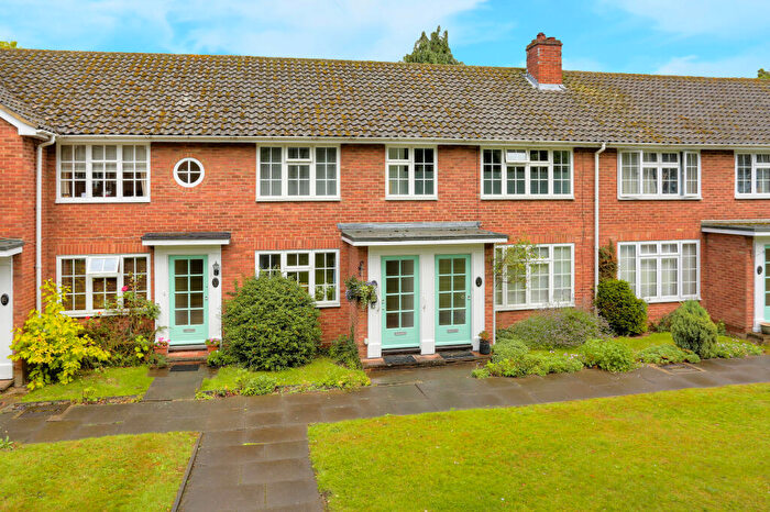 2 Bedroom Maisonette To Rent In Westminster Court, St Albans, Hertfordshire, AL1