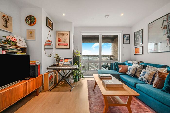 1 Bedroom Flat For Sale In Vespucci Court, Aston Street, E14