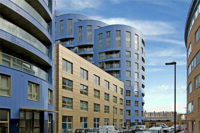 1 Bedroom Flat To Rent In Queensland Road, Holloway, N7