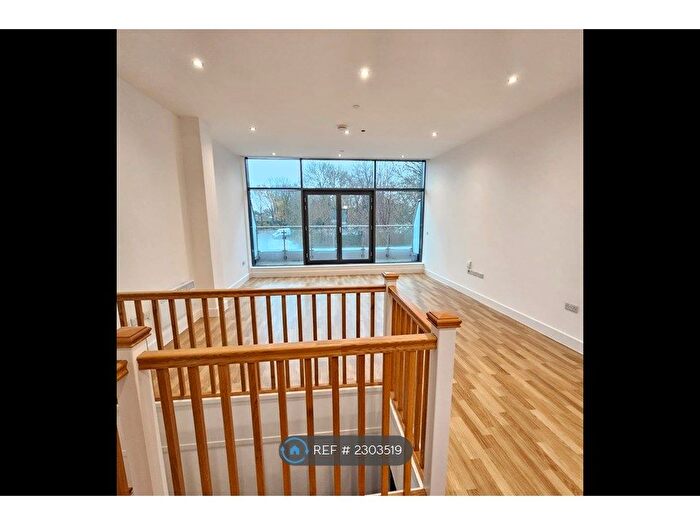 2 Bedroom Flat To Rent In Mabgate House, Leeds, LS9