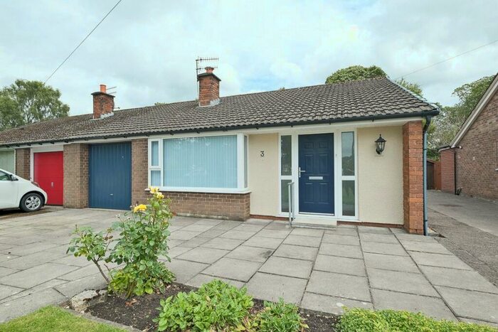 3 Bedroom Bungalow To Rent In Abbots Croft, Whalley, Clitheroe, Lancashire, BB7