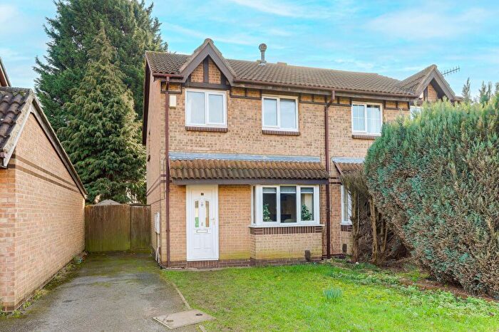 3 Bedroom Semi Detached House For Sale In Trafford Gardens, Nottingham, NG8