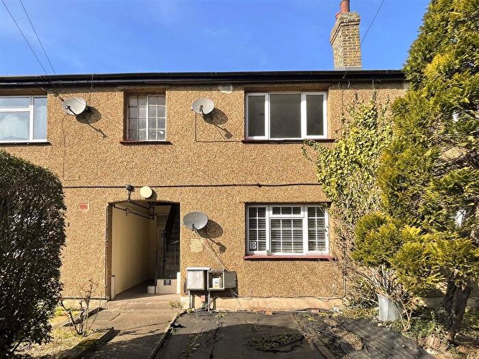 2 Bedroom Flat To Rent In Liberty Avenue, Colliers Wood, London, SW19