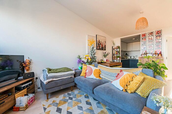 1 Bedroom Flat For Sale In London Road, , Plaistow, London, E13