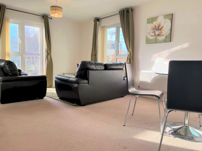 2 Bedroom House To Rent In New Cut Road, Swansea, SA1