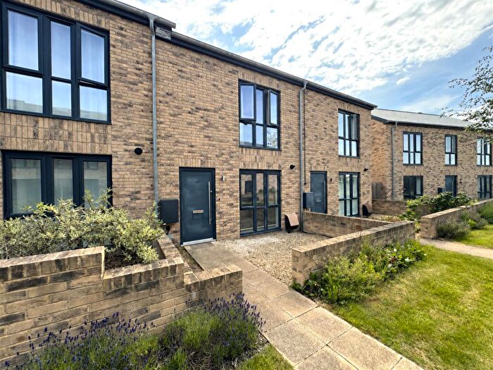 2 Bedroom Terraced House For Sale In Trevelyan Road, Swindon, SN3