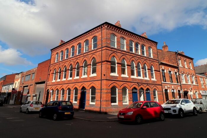 3 Bedroom Flat To Rent In Tenby Street North, Hockley, Birmingham, B1