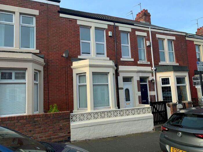 4 Bedroom Property To Rent In Oxford Street, Whitley Bay, NE26
