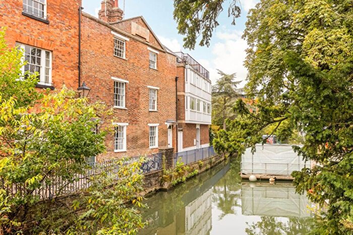 1 Bedroom Flat For Sale In Lower Fisher Row, City Centre, OX1