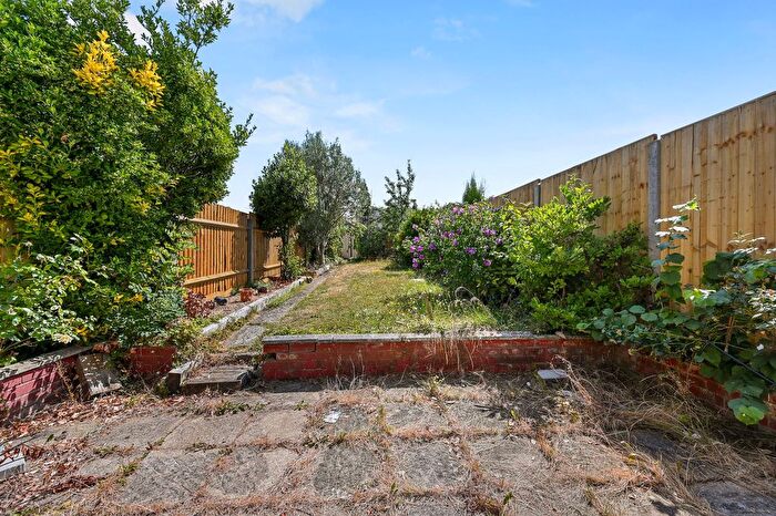 3 Bedroom Terraced House For Sale In Henley Avenue, Cheam, SM3