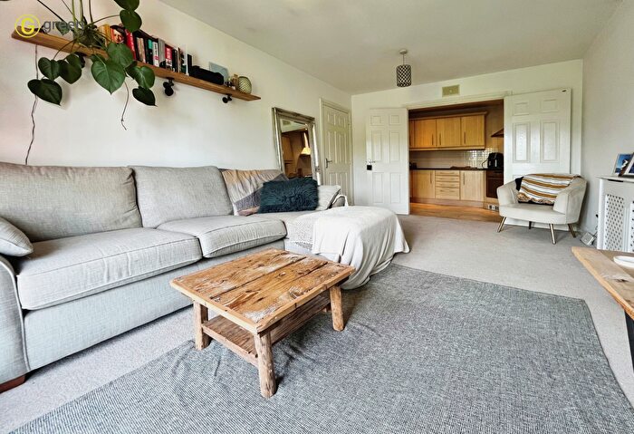 2 Bedroom Apartment To Rent In Sundridge Court, Birmingham, West Midlands, B43