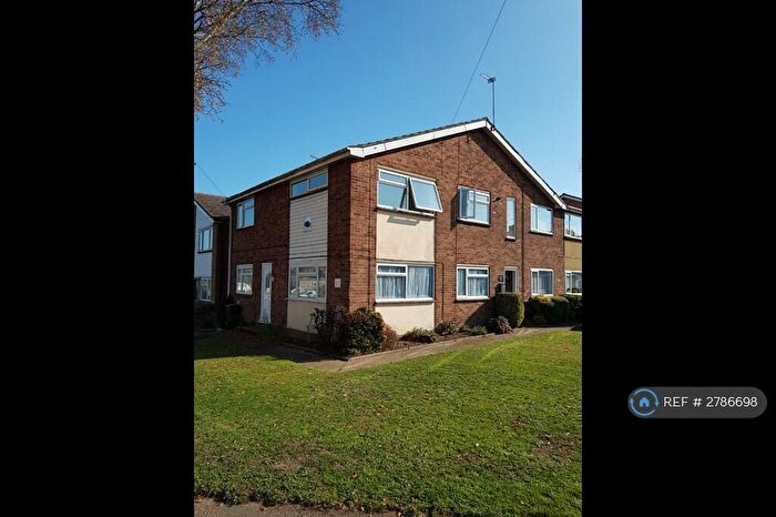 2 Bedroom Flat To Rent In Barn Hall Avenue, Colchester, CO2