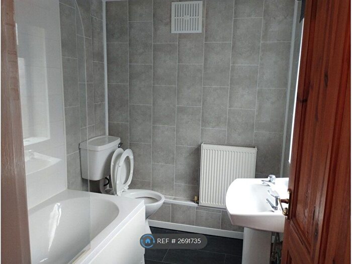 2 Bedroom Terraced House To Rent In Ivy House Road, Stoke-On-Trent, ST1