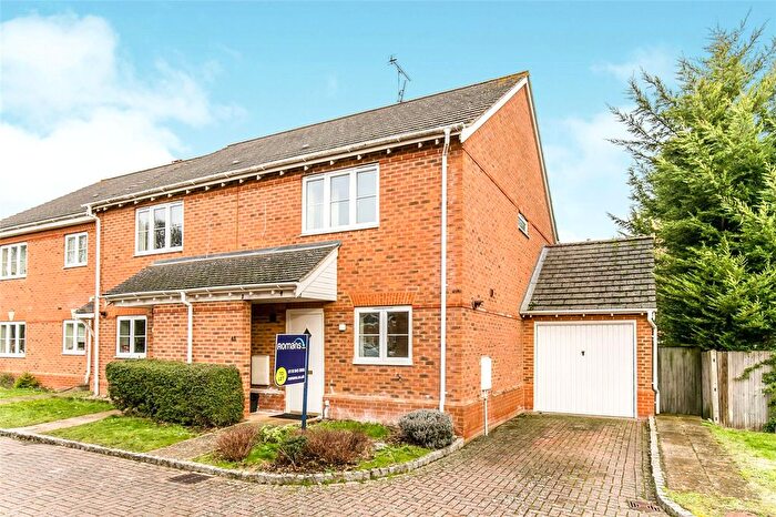 3 Bedroom Detached House For Sale In Little Horse Close, Earley, Reading, RG6