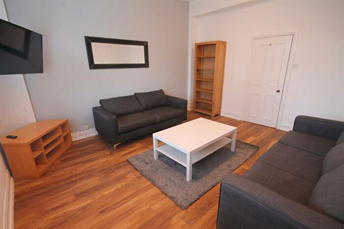 7 Bedroom Terraced House To Rent In Heaton Hall Road, Newcastle Upon Tyne, NE6