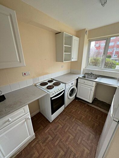 1 Bedroom Flat To Rent In Chaffinch Close, London, N9