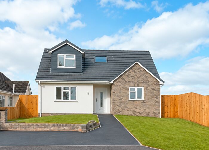 4 Bedroom Detached House For Sale In Rectory Way, Lympsham, BS24