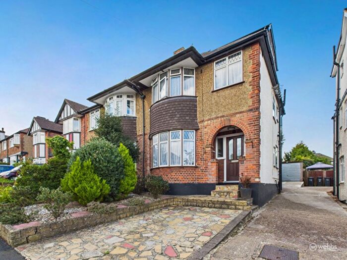 4 Bedroom Semi-Detached House For Sale In Abbey Road, South Croydon, CR2