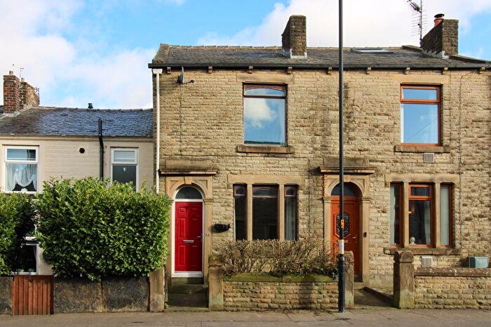 2 Bedroom Terraced House For Sale In Newhey Road, Milnrow, OL16