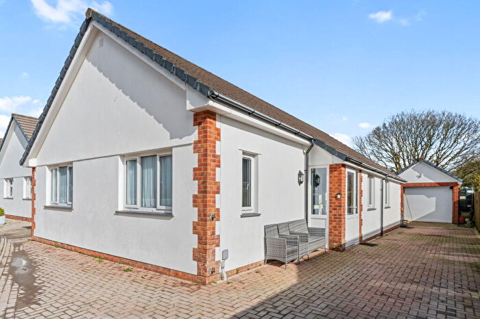 4 Bedroom Detached Bungalow For Sale In The Sidings, Delabole, PL33
