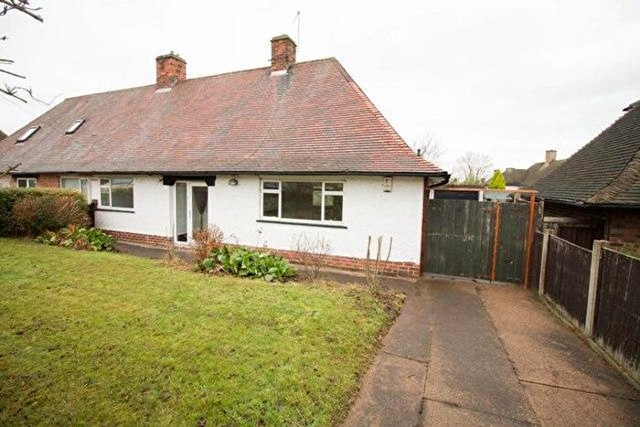 3 Bedroom Bungalow To Rent In Hawton Crescent, Wollaton, Nottingham, NG8